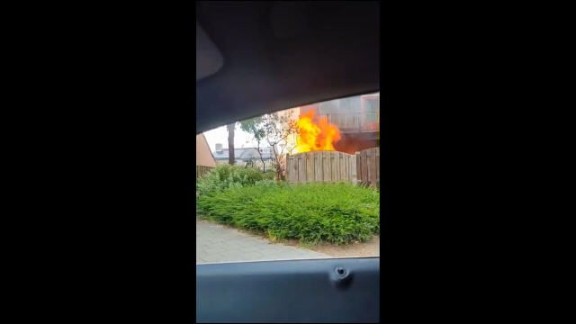 2025 Tuinbrand slaat over op woning Reuver