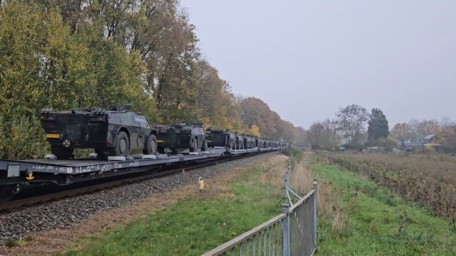 2025 Militair transport door Reuver (DBC 6413 & 6411)